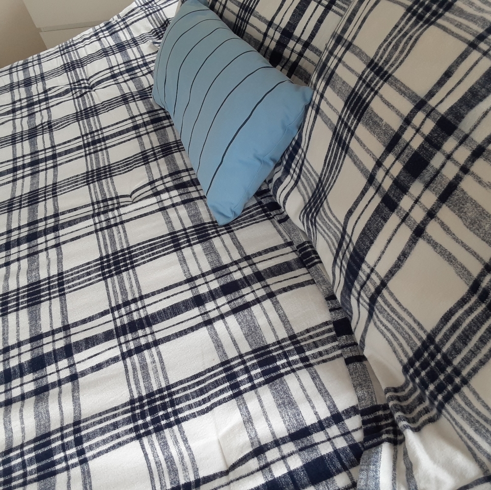 Tommy Hilfiger 3pc double comforter set